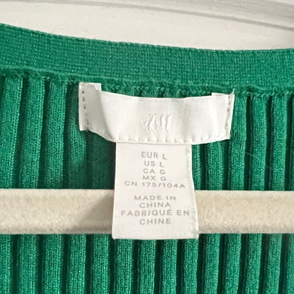 H&M Green Ribbed Sweater - Picture 2 of 2